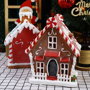Décorations de Noël maison en pain d'épices lumineuses avec musique et effet neige