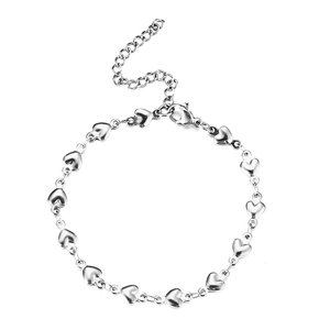 Bracelet élégant à maillons en forme de cœur en acier inoxydable poli avec un fermoir mousqueton