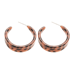 Retro geometric leopard print acrylic C-shaped hoop earrings with silver needle posts