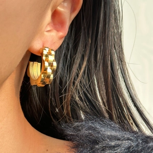 Chunky C-Shaped Hoop Earrings Vintage Wide Metal Watchband Style Gold Plated Titanium Steel Bold Minimalist