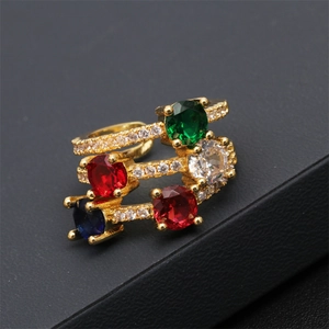 Bague multicouche ajustable en cuivre avec zircons émeraude, rubis et saphir
