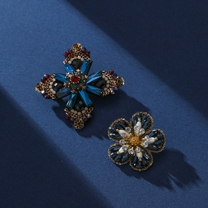 Vintage Bloem Zirconia Broche Voor Vrouwen Japanse Koreaanse Stijl Koperen Strass Ingelegde Speld Jurk Decoratie Sieraden Accessoires