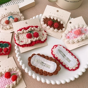 Barrettes à cheveux crochetées main avec jolis motifs cerise et fraise 3D pour filles
