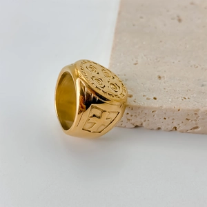 Bague croix exorciste vintage pour hommes en acier inoxydable style punk doré