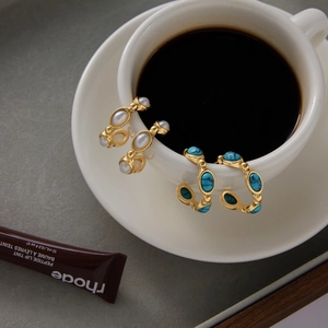 Classic 18K gold stainless steel C-hoop earrings with blue turquoise and white pearls