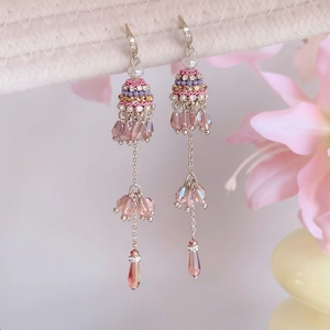 Boucles d'oreilles pampilles en argent avec cristaux roses et perles, style vintage