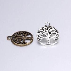 Dettagli dei ciondoli albero della vita in bronzo e argento per gioielli fai da te