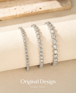 Detail van S925 zilveren tennisarmbanden met rond gezette moissaniet edelstenen