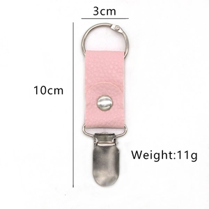Pink PU leather hat clip with dimensions 10cm by 3cm and 11g weight on white background