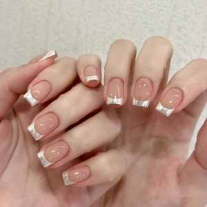Faux Ongles Style Français Pointes Argentées Rose Nude Brillant Carré Rond Ongles Artificiels Pour Femmes Mode Chic