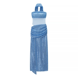 Elegante abito lungo blu con paillettes e scollo all'americana con ritagli in vita per gala