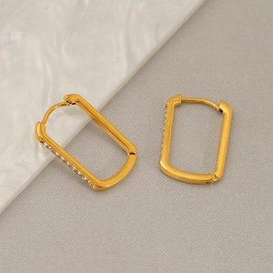 Boucles d'oreilles rectangulaires plaquées or 18 carats avec oxydes de zirconium