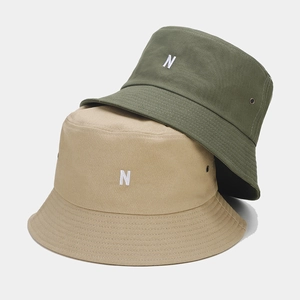 Bobs en toile vert et kaki avec broderie N pour protection solaire et style extérieur
