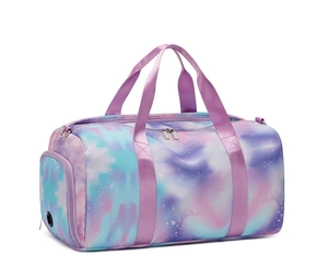 Détail du sac de voyage imperméable avec imprimé galaxie et compartiment à chaussures