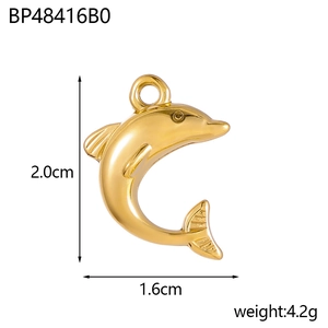 Pendentif dauphin doré poli avec dimensions 2,0cm x 1,6cm et un poids total de 4,2g