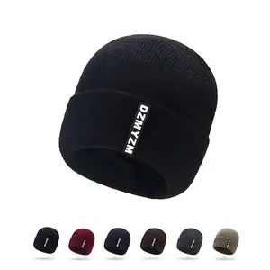 Men Knit Beanie Hat Winter Thermal Fleece Lined Acrylic Cuffed Skull Cap With Letter Patch For Outdoor Skiing Sports