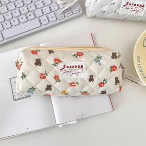 Trousse à crayons matelassée motifs fleurs et ours avec fermeture éclair robuste