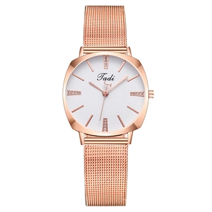Women Quartz Wristwatch Rose Gold Metal Mesh Strap Rhinestone Accents Elegant Fashion Analog Luxury Ladies Watch