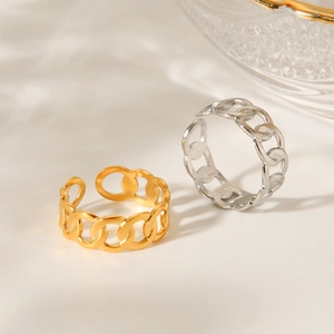Adjustable hollow chain rings in gold and silver finish, minimalist stainless steel