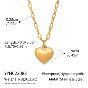 Guide des dimensions du collier pendentif cœur doré avec détails de longueur et poids