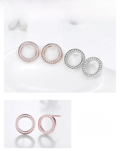 Detailansicht der S925 Sterling Silber Creolen mit Pavé-Mikro-Zirkonia-Besatz für Damen