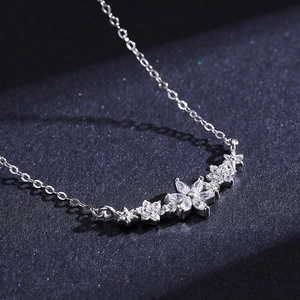 Elegant S925 sterling silver flower pendant necklace with sparkling clear crystals