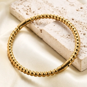 Minimalist 5mm 18K gold-plated stainless steel ball bracelet with cylindrical clasps
