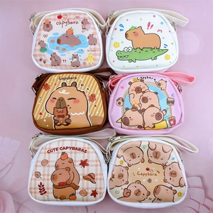 Set niedlicher Umhängetaschen mit Capybara-Print für Kinder in verschiedenen Pastellfarben