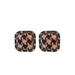 Vintage houndstooth square stud earrings with gold plating and sparkling rhinestones