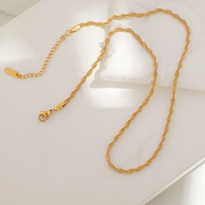 Polished 18K gold-plated stainless steel twisted chain necklace with lobster clasp