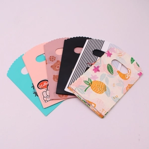 Kleine Plastic Cadeauzakjes Met Handvat Bedrukte Mini Verpakkingszakjes Hart Bloemenpatroon Sieraden Opbergzakjes Voor Verjaardag Bruiloft Feest