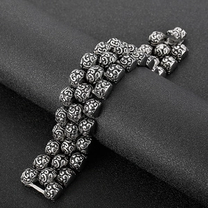 Retro stainless steel men's chain bracelet with vintage floral carved hollow patterns