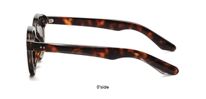 Seitenansicht der Tortoise-Sonnenbrille mit Metallnieten und rutschfesten Bügeln
