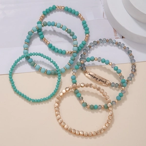 Ensemble de bracelets bohèmes en perles vert menthe et breloques de disques dorés