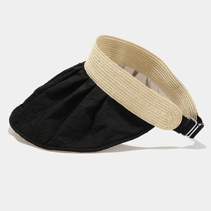 Visiera parasole da donna con tesa nera pieghettata e fascia intrecciata beige anti-UV