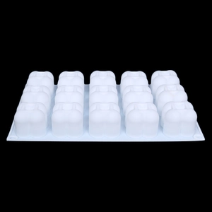 Vue détaillée du moule en silicone blanc à 15 cavités en forme de dent pour DIY