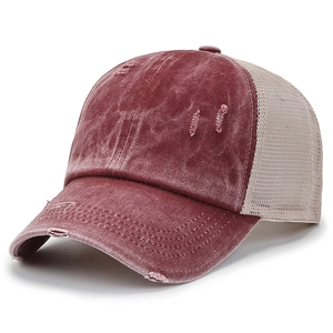 Vintage-Baseballkappe aus gewaschenem Samt in Rosa mit Mesh und Distressed-Effekten