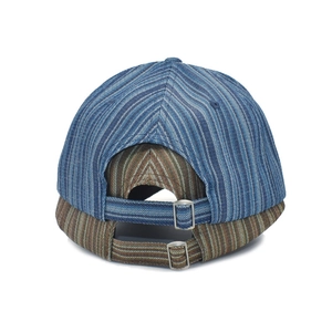 Bonnets docker en coton rayé bleu et beige avec boucles métalliques réglables