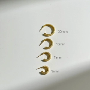 Detailed comparison of four sizes of gold-plated hoop earrings from 9mm to 20mm
