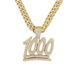 Collier hip hop doré avec pendentif chiffre 1000 serti et chaîne à maillons cubains