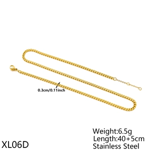 Detail of 0.3cm gold stainless steel curb chain with measurements and lobster clasp