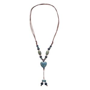 Collier de perles en céramique avec pendentif cœur bleu et corde tressée pour la plage
