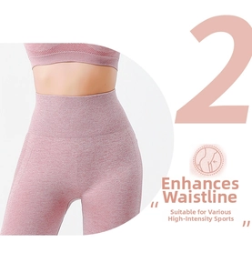 Gros plan du pantalon de yoga rose sans couture avec taille haute et texture élastique