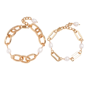 18k gold plated chain bracelet with oval links and elegant white freshwater pearls