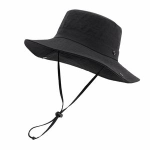 Cappello da sole nero pieghevole a tesa larga con cordino regolabile da esterno