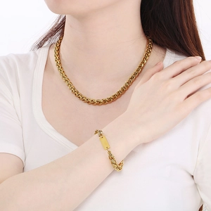 Halskette und Armband Set aus 18K vergoldetem Edelstahl mit quadratischem Anhänger