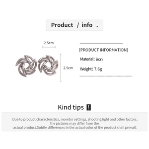 Detailed product info for geometric spiral earrings with size 2.5cm and weight 7.6g