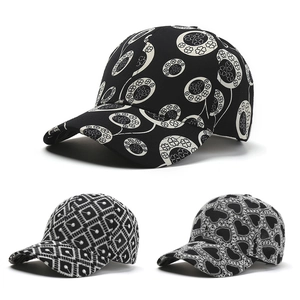 Baseball Cap Heart Embroidery Polyester Sun Protection Breathable Adjustable Hip Hop Street Style Hat For Men Women