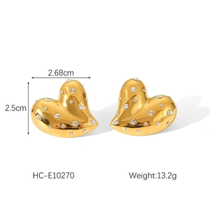 Detailed dimensions of 18K gold plated heart earrings with sparkling rhinestones