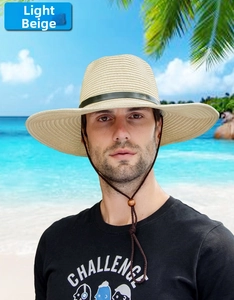 Détail d'un chapeau de soleil beige clair pour homme avec large bord et cordon